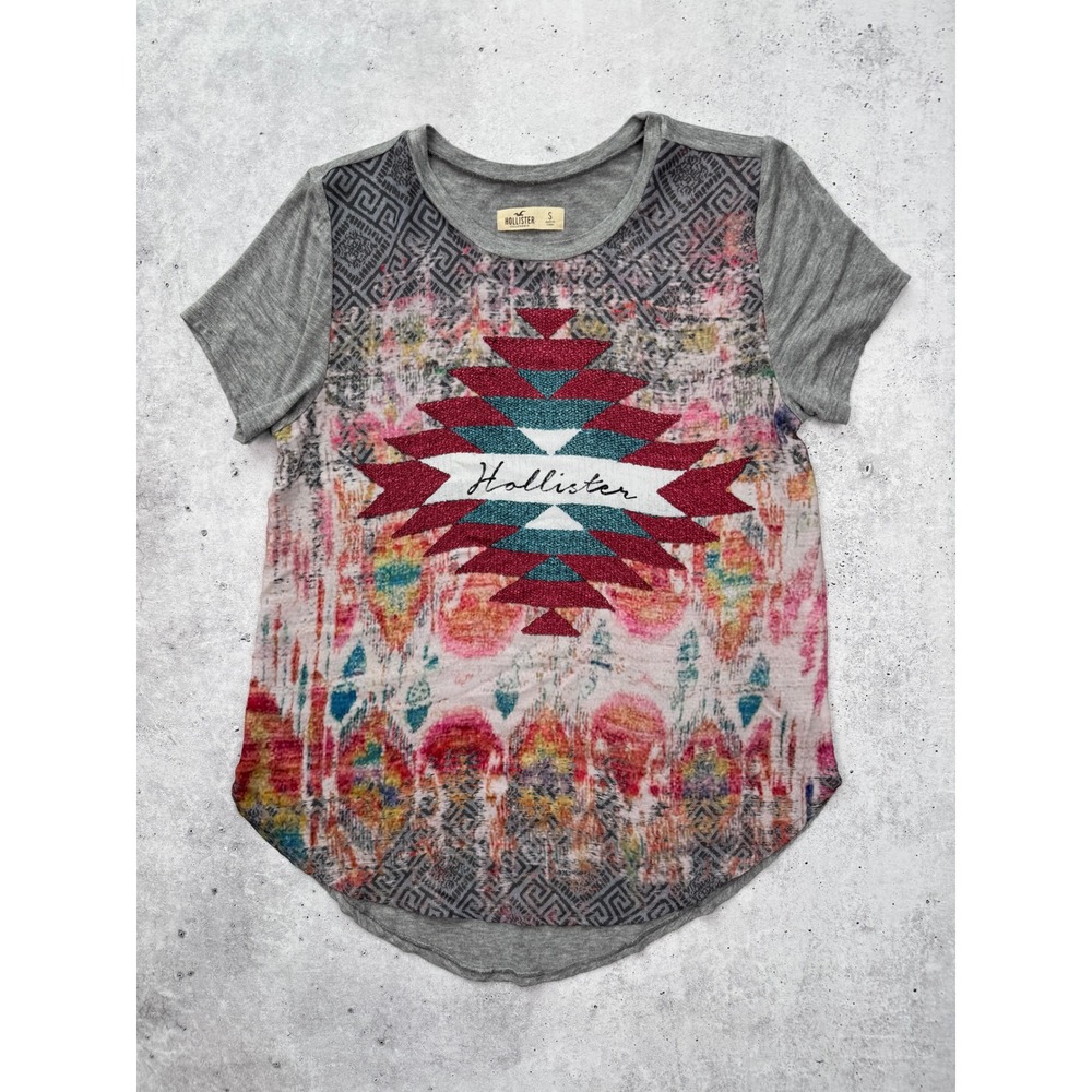 Hollister Southwestern Print Graphic Tee Size‎ S Gray Crew Neck Mixed Media Boho